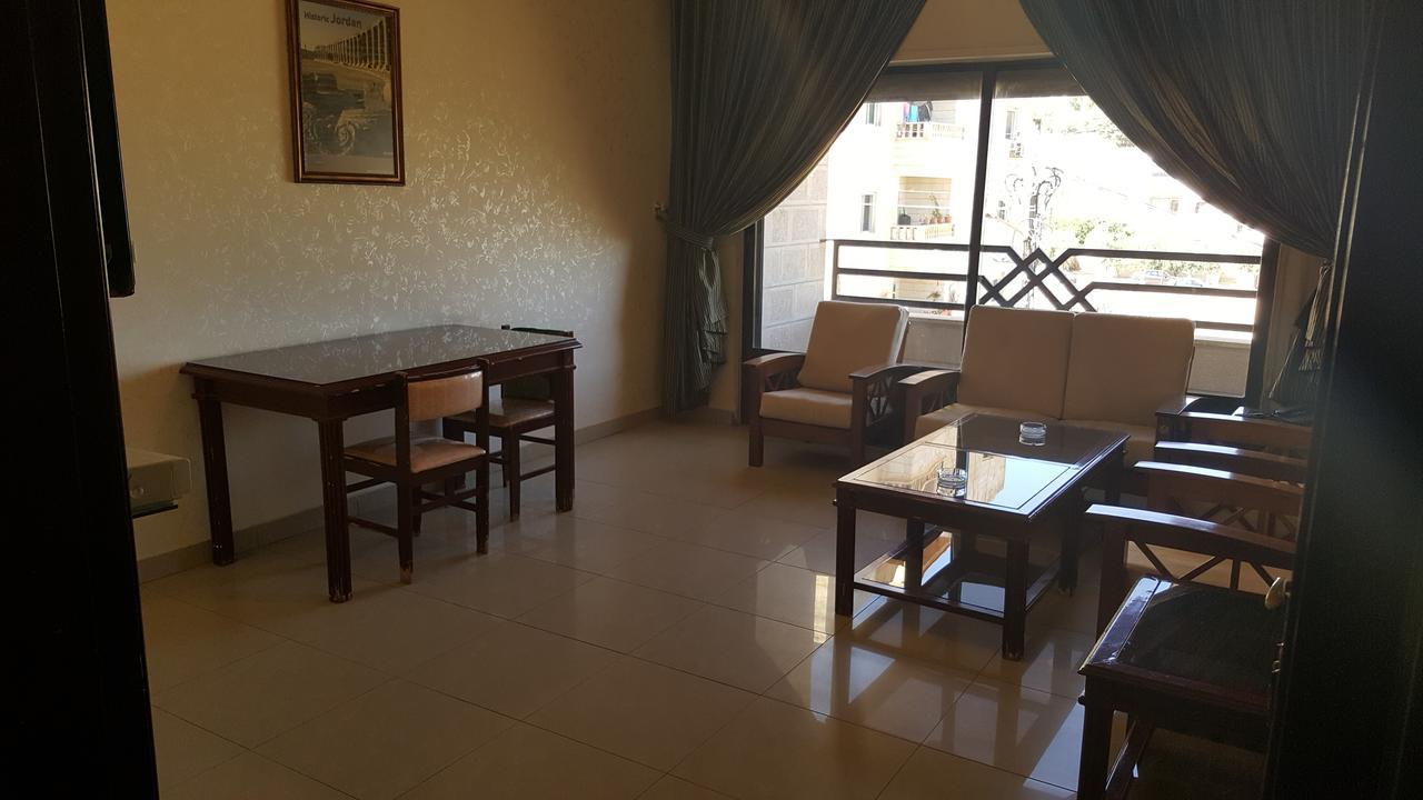 Al Khaleej Hotel Apartments Амман Экстерьер фото